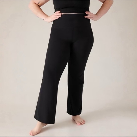 NWT Athleta Salutation Stash Flare Pant - Picture 7 of 9